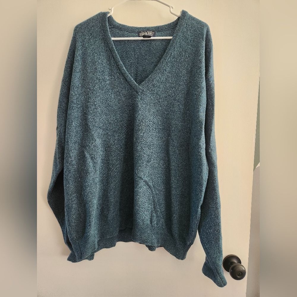 Lands’ End 100% Lambswool V-neck Sweater Size Large
